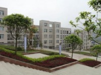 五冶技工大学