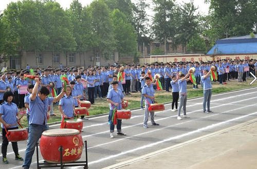 四川城市技工学校航空服务专业技术专业发展前景如何