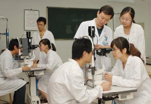 广东省2020年中学生可以读什么卫生学校