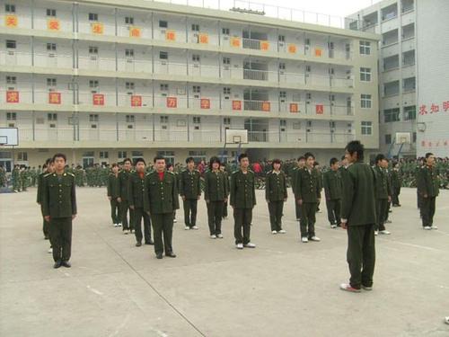 重庆医药学校2019年招生简章