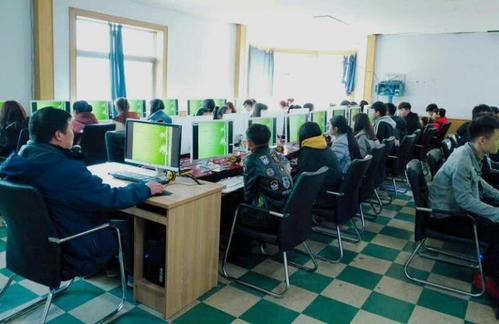四川省绵阳市职业技术学校如何|怎么样|师资队伍|学校环境