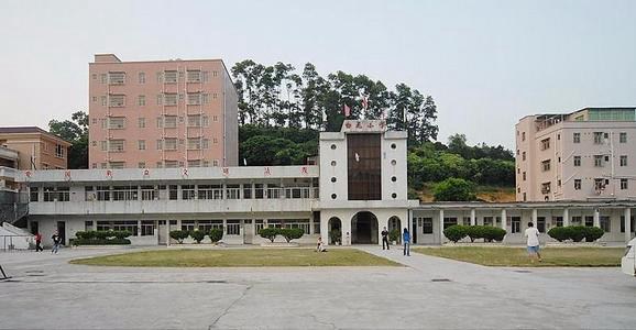 四川空分集团公司职业学校是公立还是民办高校