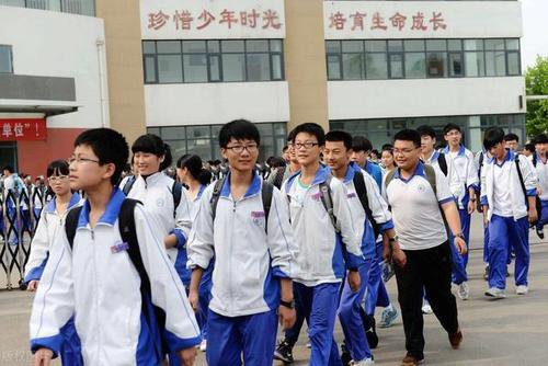2022年重庆初中生可以去卫校