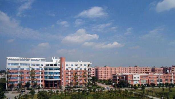 凤凰县育英民族学校如何、怎么样 凤凰县育英民族学校如何、怎么样