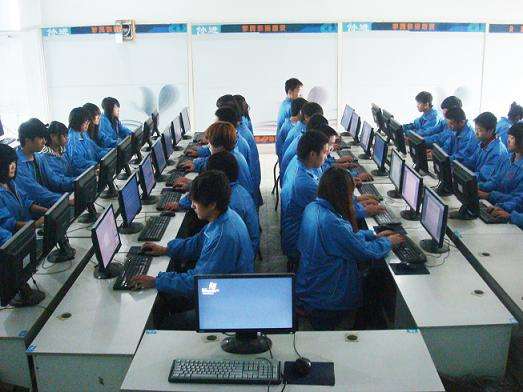 2021年杭州男生读计算机学校好吗？