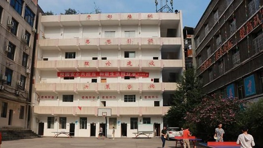甘肃2022年男生读轨道交通学校学什么专业好