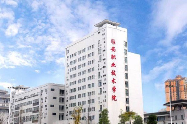 2021年安徽中学毕业读什么中专？