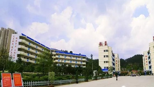 达州女孩读普通高中好或是中专学校 达州女孩读普通高中好或是中专学校