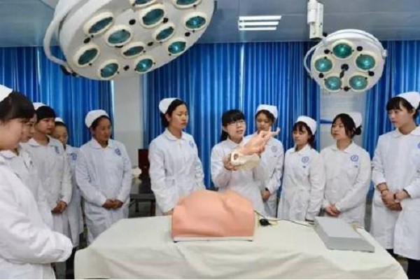 北京商贸学校网站网址