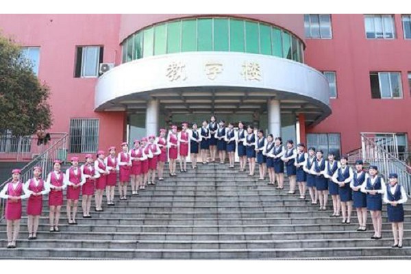 2021年合肥男生上铁路学校学什么专业？