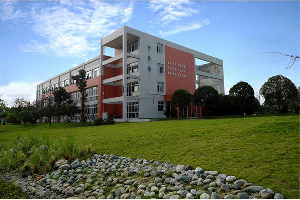 合江少岷职业学校2022年招办联系方式