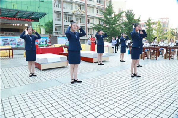 昆明市初中毕业生上中专学校好么 昆明市初中毕业生上中专学校好么