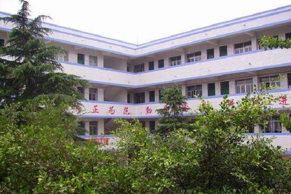 2021年广州女生读什么汽修学校? 2021年广州女生读什么汽修学校?