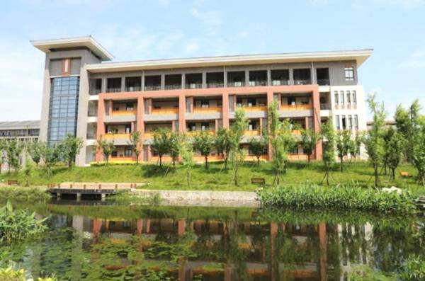 重庆高中毕业生读中专学校 重庆高中毕业生读中专学校
