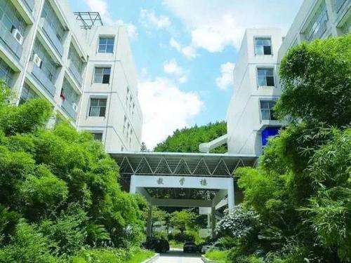 云南2020年初中生读卫校好吗