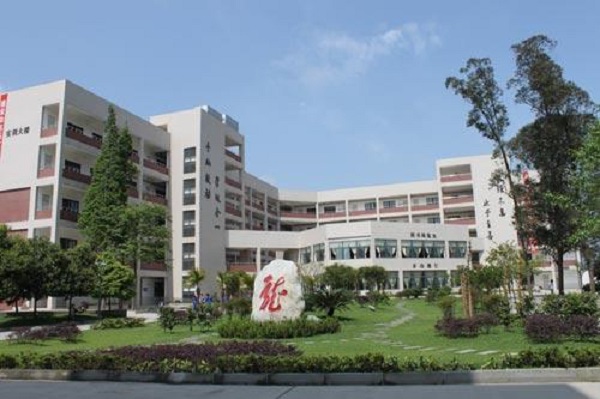 四川2021年女孩学护理学校好么 四川2021年女孩学护理学校好么
