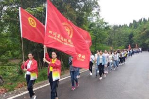 2020年贵州幼师学校和中专有什么区别？